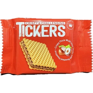 Tickers 22G mogyoró krémmel és mogyoró darabokkal töltött ostya
