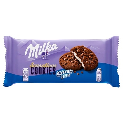 Milka Oreo-s töltelékkel töltött, alpesi tejcsokoládé darabos kakaós keksz 156 g